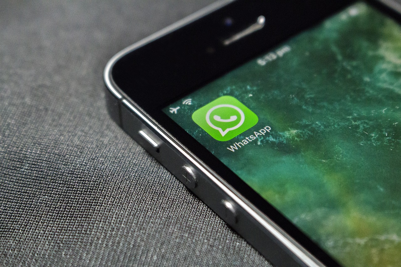 Instalar WhatsApp: qué necesitas y cómo instalarlo y activarlo en tu móvil  y ordenador