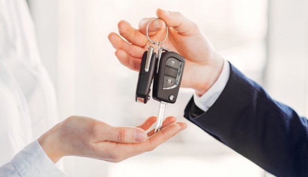 Mejora la eficiencia de tus ventas  de carros con con LiveConnect